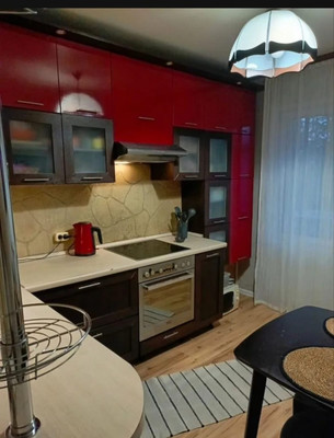 Продам трехкомнатную (3-комн.) квартиру, Шмидта ул, 40, Иркутск г