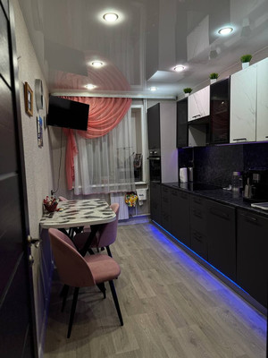 Продам трехкомнатную (3-комн.) квартиру, Байкальская ул, 244, Иркутск г