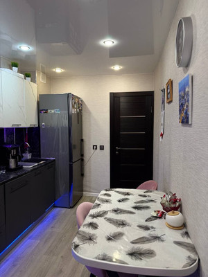 Продам трехкомнатную (3-комн.) квартиру, Байкальская ул, 244, Иркутск г