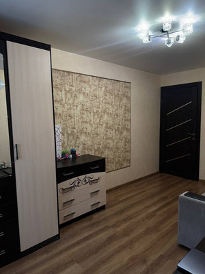 Продам трехкомнатную (3-комн.) квартиру, Байкальская ул, 244, Иркутск г