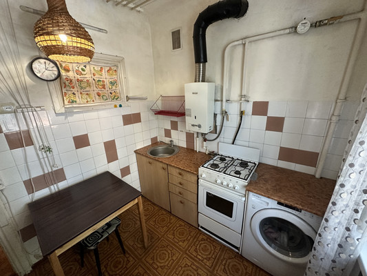 Продам трехкомнатную (3-комн.) квартиру, Халтуринский пер, 161, Ростов-на-Дону г