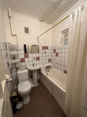 Продам трехкомнатную (3-комн.) квартиру, Халтуринский пер, 161, Ростов-на-Дону г