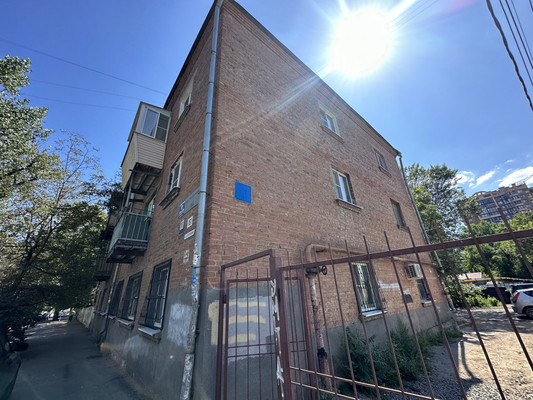 Продам трехкомнатную (3-комн.) квартиру, Халтуринский пер, 161, Ростов-на-Дону г