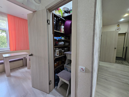 Продам многокомнатную квартиру, Горького ул, 35, Малино рп