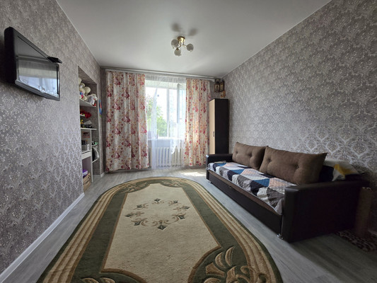 Продам многокомнатную квартиру, Горького ул, 35, Малино рп