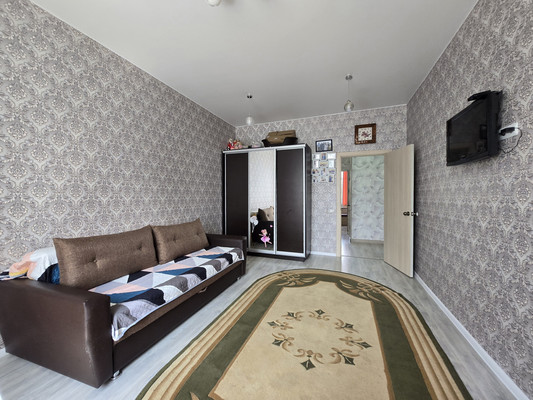 Продам многокомнатную квартиру, Горького ул, 35, Малино рп