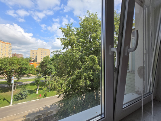 Продам многокомнатную квартиру, Горького ул, 35, Малино рп