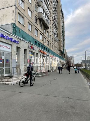 Сдам торговое помещение 134 м2, Индустриальный пр-кт, д. 27, Санкт-Петербург г