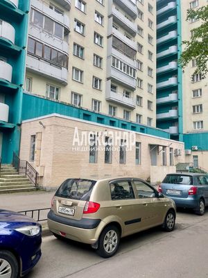 Сдам торговое помещение 134 м2, Индустриальный пр-кт, д. 27, Санкт-Петербург г