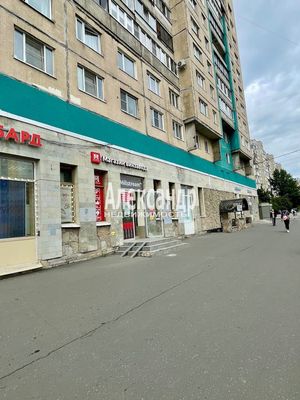 Сдам торговое помещение 134 м2, Индустриальный пр-кт, д. 27, Санкт-Петербург г