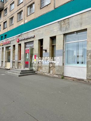 Сдам торговое помещение 134 м2, Индустриальный пр-кт, д. 27, Санкт-Петербург г