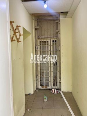 Сдам торговое помещение 134 м2, Индустриальный пр-кт, д. 27, Санкт-Петербург г