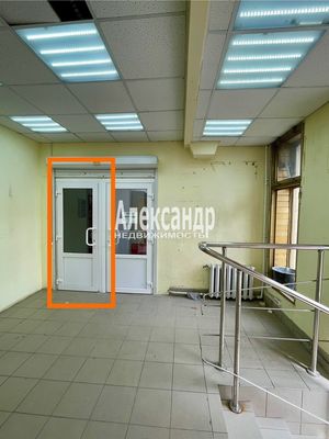 Сдам торговое помещение 134 м2, Индустриальный пр-кт, д. 27, Санкт-Петербург г