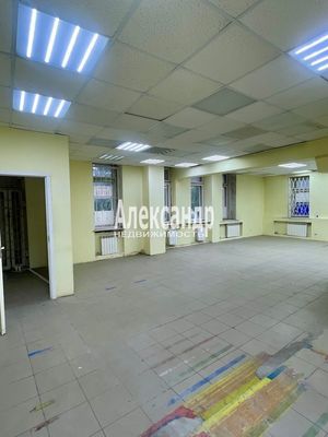 Сдам торговое помещение 134 м2, Индустриальный пр-кт, д. 27, Санкт-Петербург г