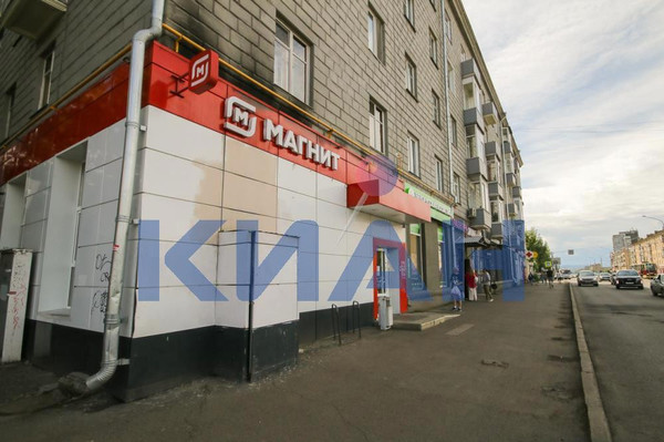 Продам двухкомнатную (2-комн.) квартиру, им.газеты Красноярский рабочий пр-кт, 79, Красноярск г