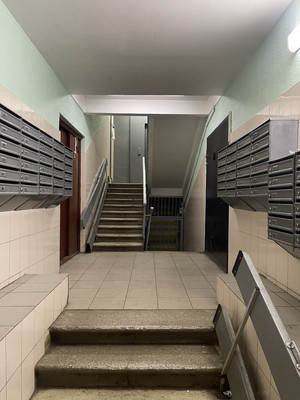 Продам двухкомнатную (2-комн.) квартиру, Мосфильмовская ул, 36, Москва г