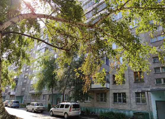 Продам двухкомнатную (2-комн.) квартиру, 50 лет СССР ул, 27А, Барнаул г
