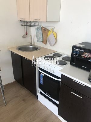 Продам однокомнатную (1-комн.) квартиру, Шувалова ул, 27/7, Мурино п