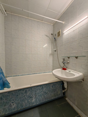 Продам трехкомнатную (3-комн.) квартиру, Великой Победы б-р, 38, Волгодонск г