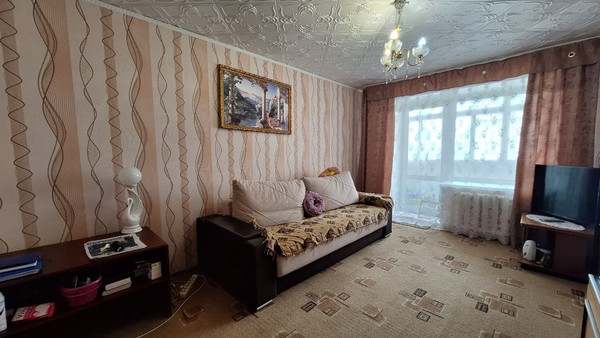 Продам трехкомнатную (3-комн.) квартиру, Шаронова ул, 17, Ишим г