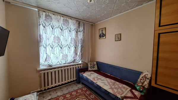 Продам трехкомнатную (3-комн.) квартиру, Шаронова ул, 17, Ишим г