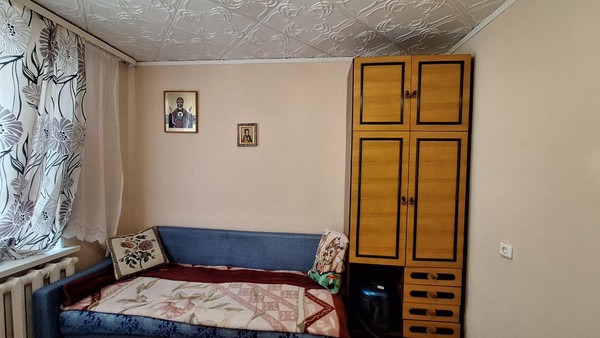Продам трехкомнатную (3-комн.) квартиру, Шаронова ул, 17, Ишим г