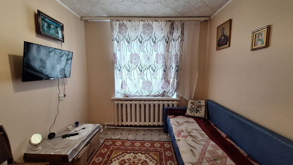 Продам трехкомнатную (3-комн.) квартиру, Шаронова ул, 17, Ишим г