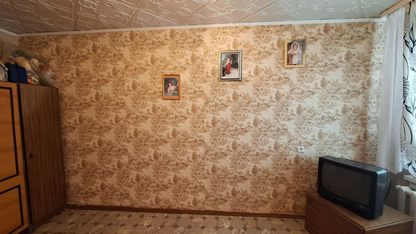 Продам трехкомнатную (3-комн.) квартиру, Шаронова ул, 17, Ишим г