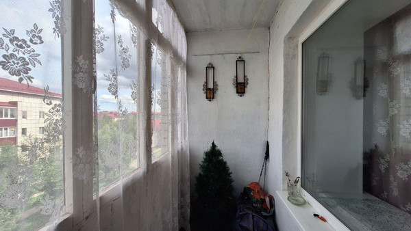 Продам трехкомнатную (3-комн.) квартиру, Шаронова ул, 17, Ишим г