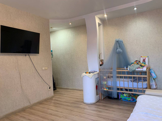 Продам двухкомнатную (2-комн.) квартиру, Одоевского ул, 38, Ишим г