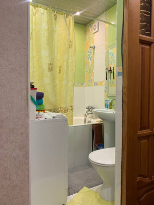Продам двухкомнатную (2-комн.) квартиру, Одоевского ул, 38, Ишим г