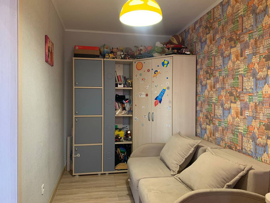 Продам двухкомнатную (2-комн.) квартиру, Одоевского ул, 38, Ишим г