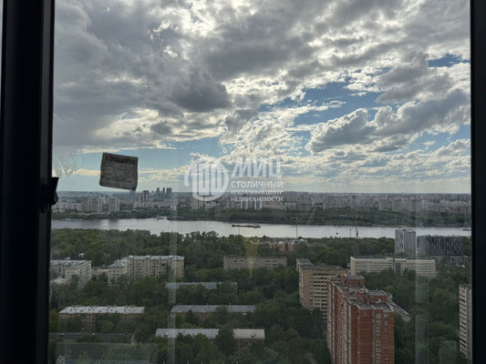 Продам трехкомнатную (3-комн.) квартиру, Фестивальная ул, 15к6, Москва г