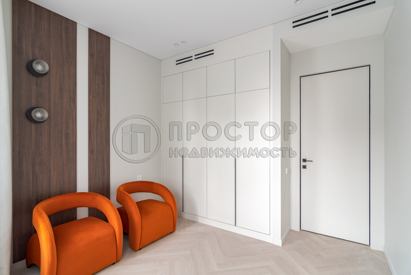 Продам трехкомнатную (3-комн.) квартиру, Лобачевского ул, 120к1, Москва г