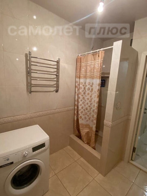 Продам трехкомнатную (3-комн.) квартиру, Артезианская ул, 6, Краснодар г