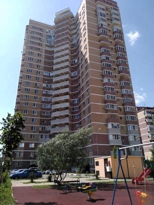 Продам трехкомнатную (3-комн.) квартиру, Артезианская ул, 6, Краснодар г