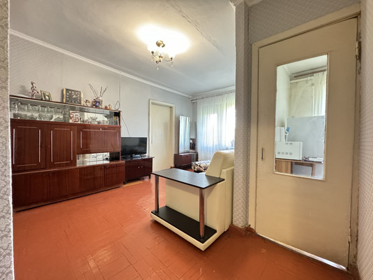 Продам трехкомнатную (3-комн.) квартиру, Байсултанова ул, 10, Нальчик г