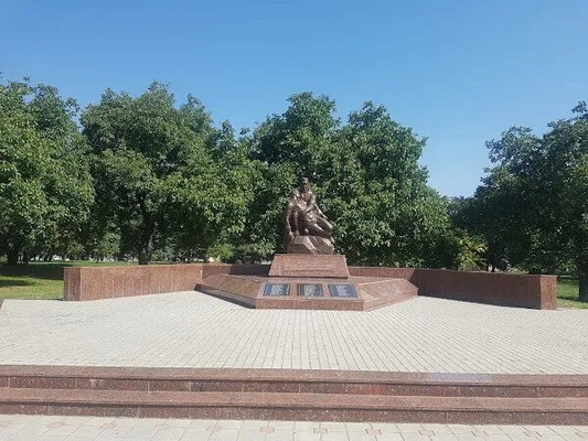 Продам трехкомнатную (3-комн.) квартиру, Байсултанова ул, 10, Нальчик г