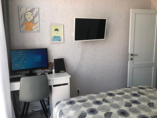 Продам двухкомнатную (2-комн.) квартиру, Крымская ул, 22к13, Геленджик г