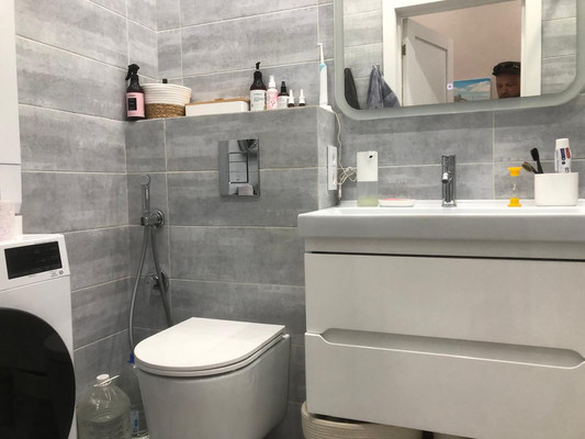 Продам двухкомнатную (2-комн.) квартиру, Крымская ул, 22к13, Геленджик г