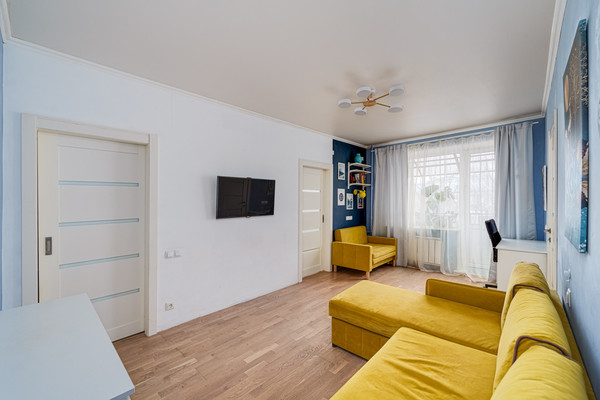 Продам двухкомнатную (2-комн.) квартиру, Часовая ул, 6к2, Москва г