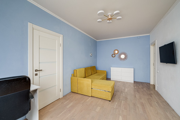 Продам двухкомнатную (2-комн.) квартиру, Часовая ул, 6к2, Москва г