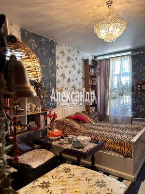 Продам комнату в 8-комн. квартире, Малая Посадская ул, 7/4, Санкт-Петербург г