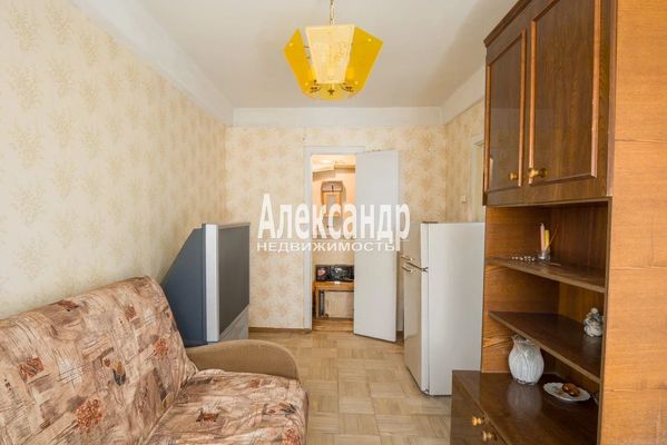 Продам двухкомнатную (2-комн.) квартиру, Новоизмайловский пр-кт, 81, Санкт-Петербург г
