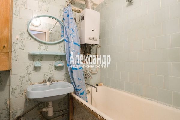 Продам двухкомнатную (2-комн.) квартиру, Новоизмайловский пр-кт, 81, Санкт-Петербург г