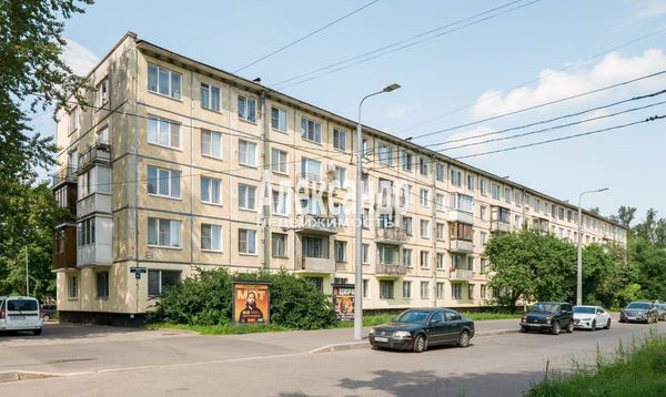 Продам двухкомнатную (2-комн.) квартиру, Новоизмайловский пр-кт, 81, Санкт-Петербург г