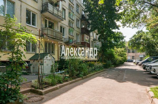 Продам двухкомнатную (2-комн.) квартиру, Новоизмайловский пр-кт, 81, Санкт-Петербург г