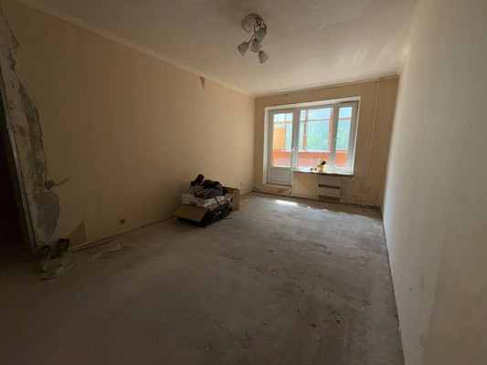 Продам трехкомнатную (3-комн.) квартиру, Белая ул, 18, Андреевка рп