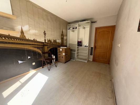 Продам трехкомнатную (3-комн.) квартиру, Белая ул, 18, Андреевка рп