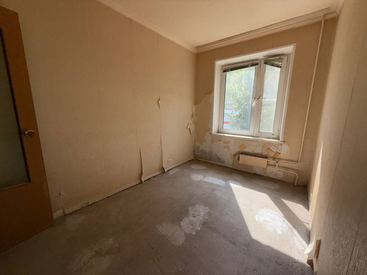 Продам трехкомнатную (3-комн.) квартиру, Белая ул, 18, Андреевка рп